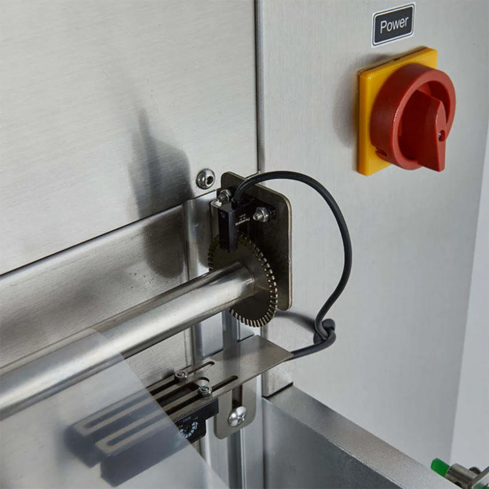 DQ320L-V Vertical MAP Vacuum Packaging Machine 320mm Film 63m³/h Pump