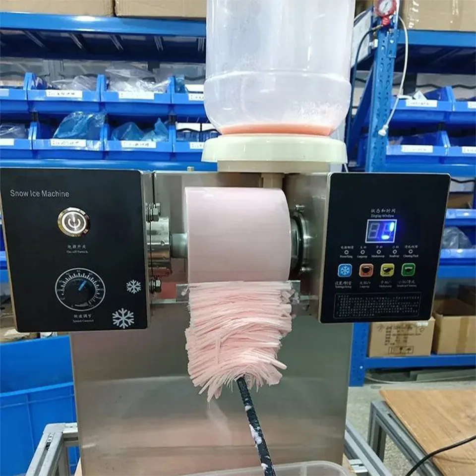 Máquina de Gelo Tipo Floco Resfriada a Água Comercial para Foodservice 180kg/24h