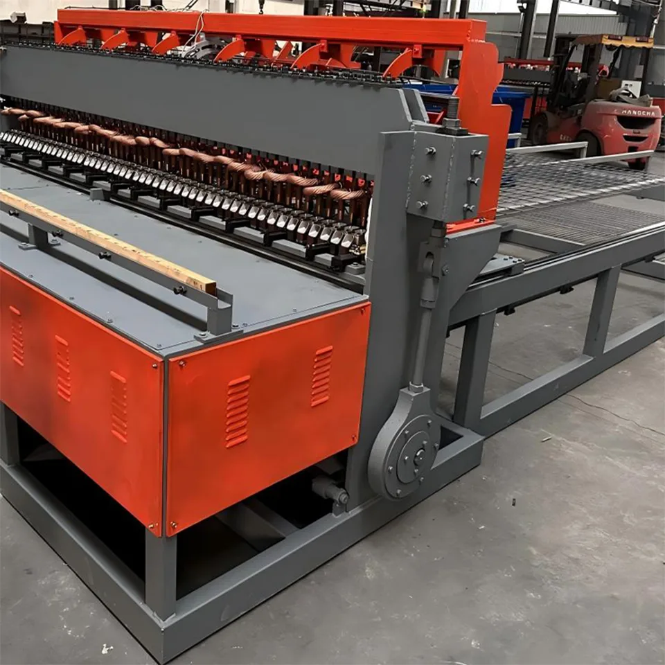 Linha de Produção de Soldagem de Cercas Automática 2500×3000mm para Vedação Industrial