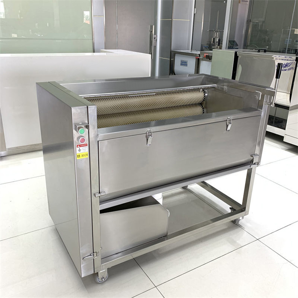 DXC-1500 Horizontal Brush Peeling Machine 600-800kg/h 1.5kW Root Vegetables